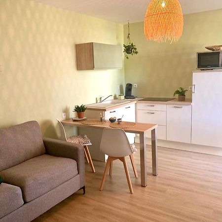 Gite Dans Une Ambiance Vegetale Avec Spa Privatif Jazennes Bagian luar foto