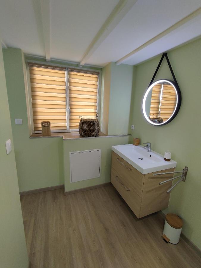 Gite Dans Une Ambiance Vegetale Avec Spa Privatif Jazennes Bagian luar foto